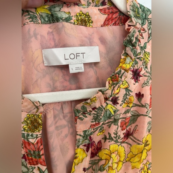 LOFT Garden Ruffle Sleeve Blouse with Lining Size Large - Picture 8 of 11